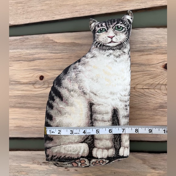 Vintage Primitive Tabby Lifelike 1892 Reproduction Stuffed Realistic Cat Pillow - Picture 7 of 7